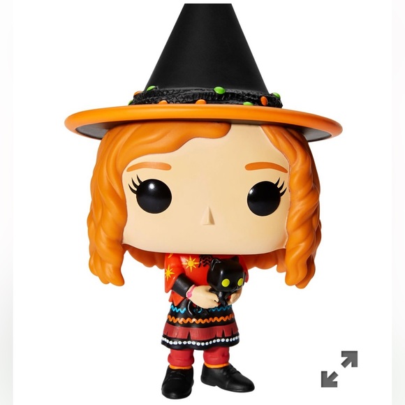 Dani with Binx Disney Hocus Pocus collection. - Picture 2 of 6